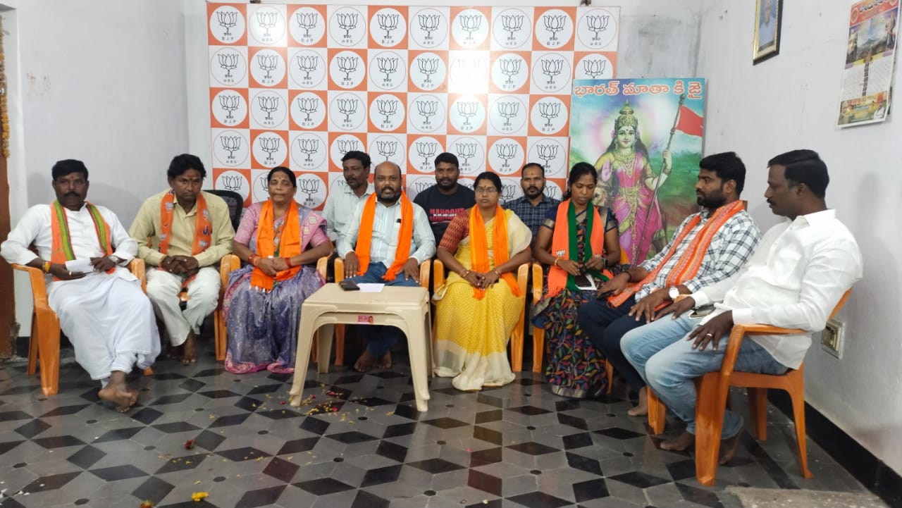 స్వార్థ పరులే టీఆర్ఎస్‌లో చేరారు