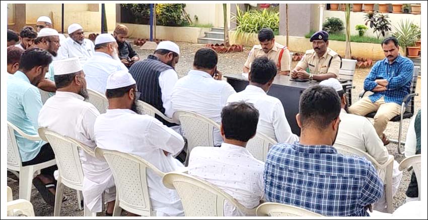 పండుగలు ప్రశాంతంగా జరుపుకోవాలి