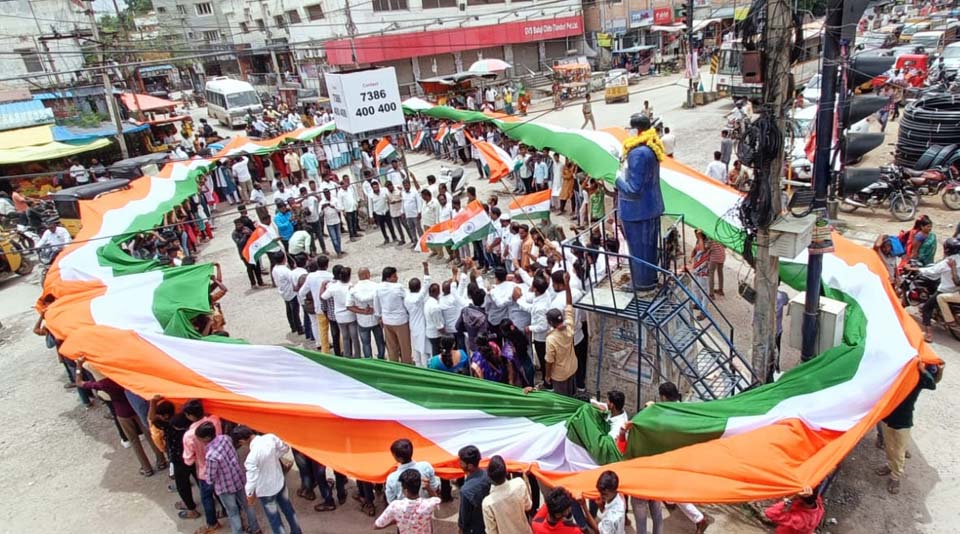 తాండూరు@త్రివ‌ర్ణ శోభితం..!