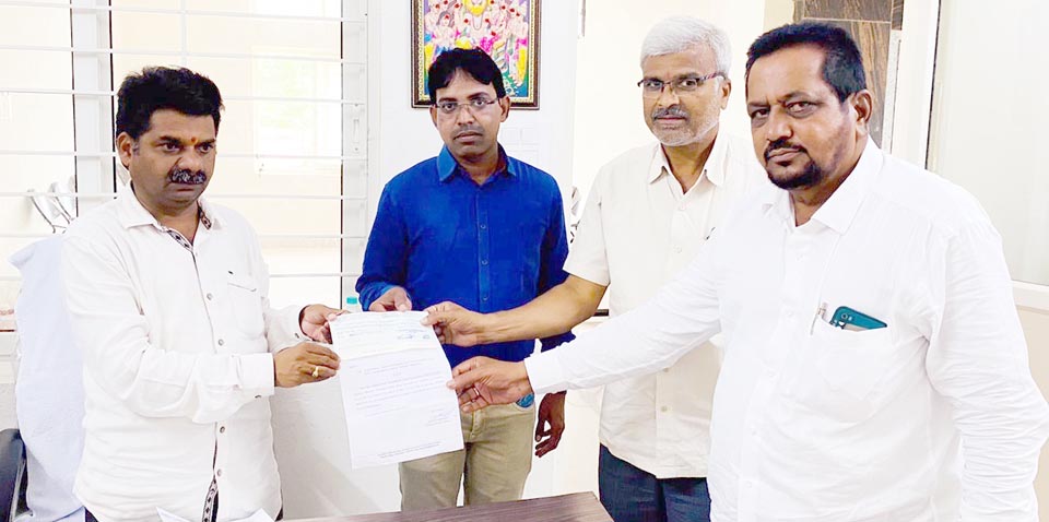 ఆస్తిపన్ను బ‌కాయిలు చెల్లించిన డీసీఎంఎస్