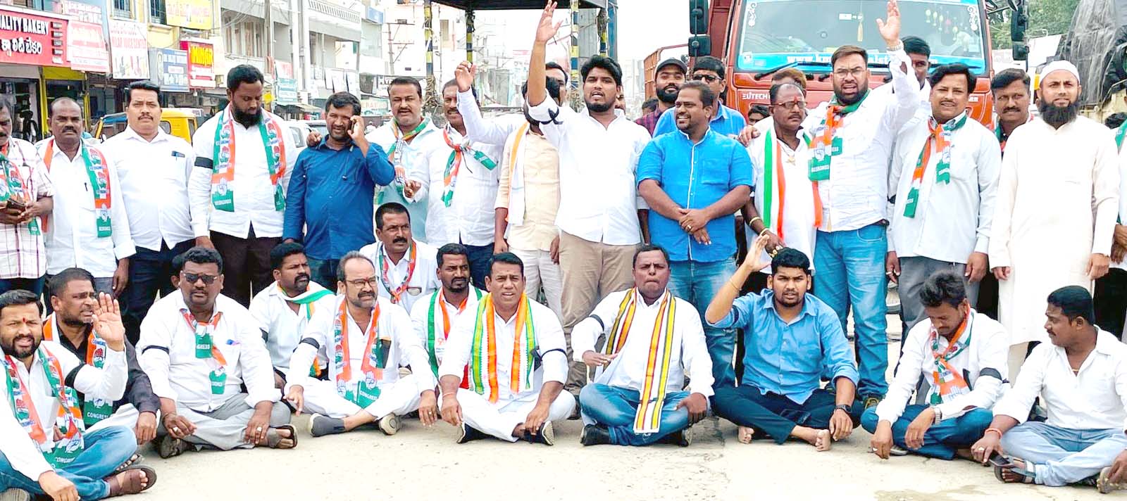 దేశంలో, రాష్ట్రంలో ద‌గా పాల‌న