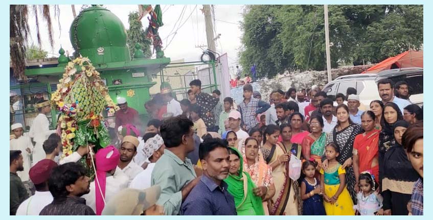 భ‌క్తిశ్ర‌ద్ద‌ల‌తో పీర్ల‌పండ‌గ