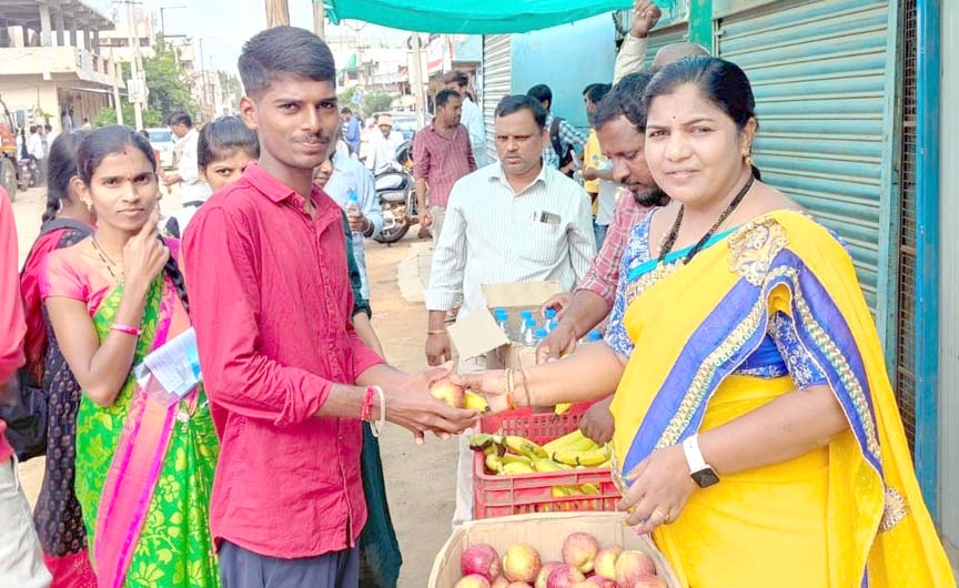 యువ‌త సేవాదృక్ప‌థం అభినంద‌నీయం