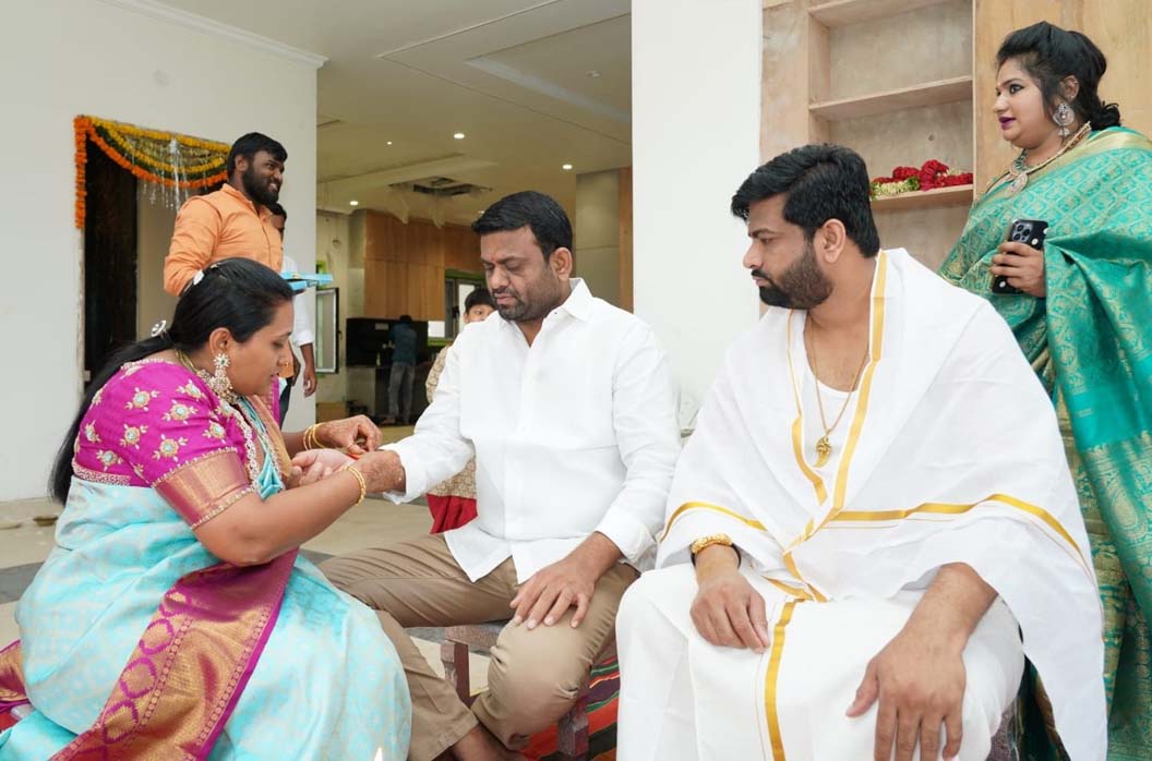 రోహిత‌న్న‌కు రాఖీ..!