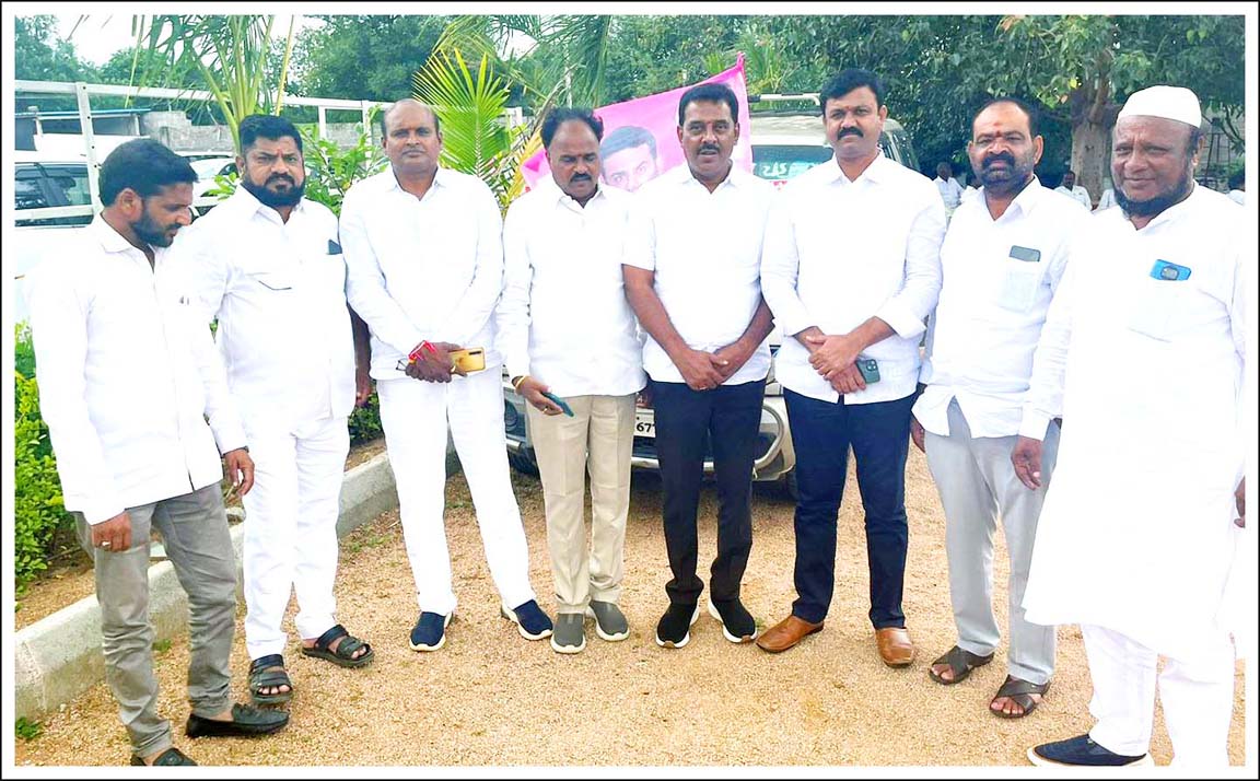 మునుగోడుకు గులాబీ దండు