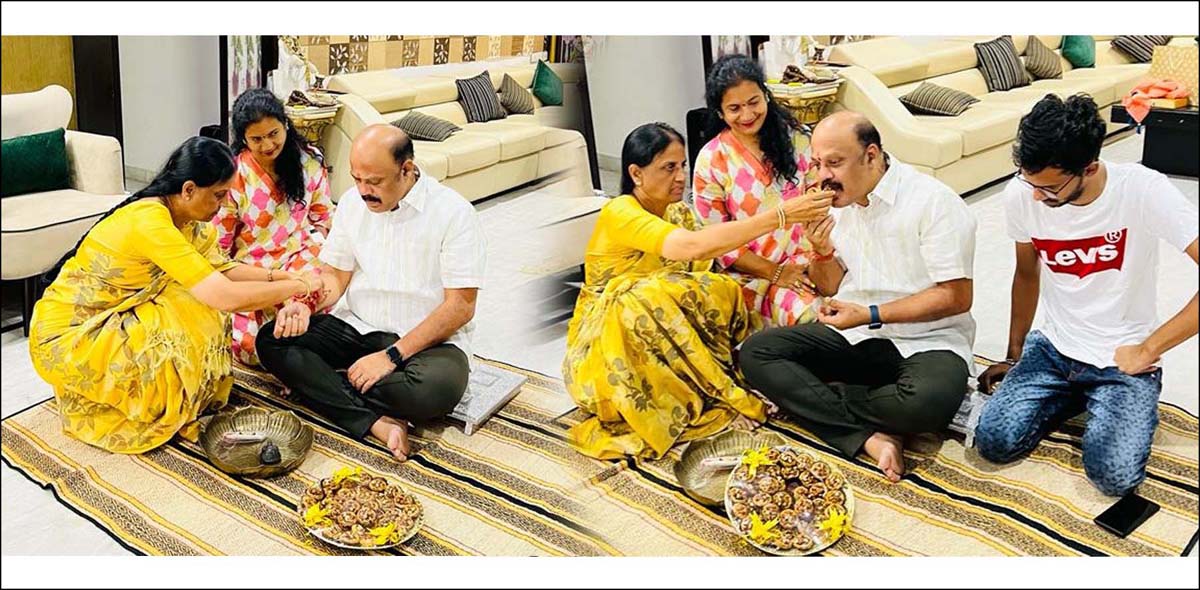 మంత్రి స‌బితారెడ్డి ఇంటా రాఖీ పండ‌గ సంద‌డి