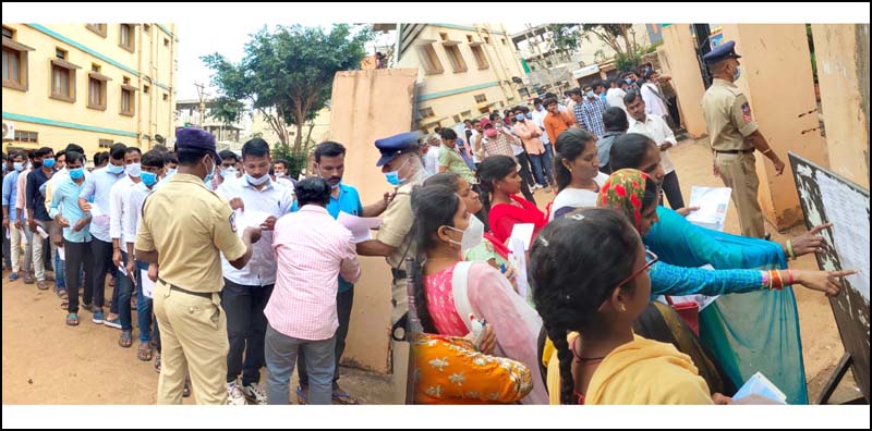 ప్ర‌శాంతంగా ఎస్ఐ ప్రిలిమిన‌రీ ప‌రీక్ష‌