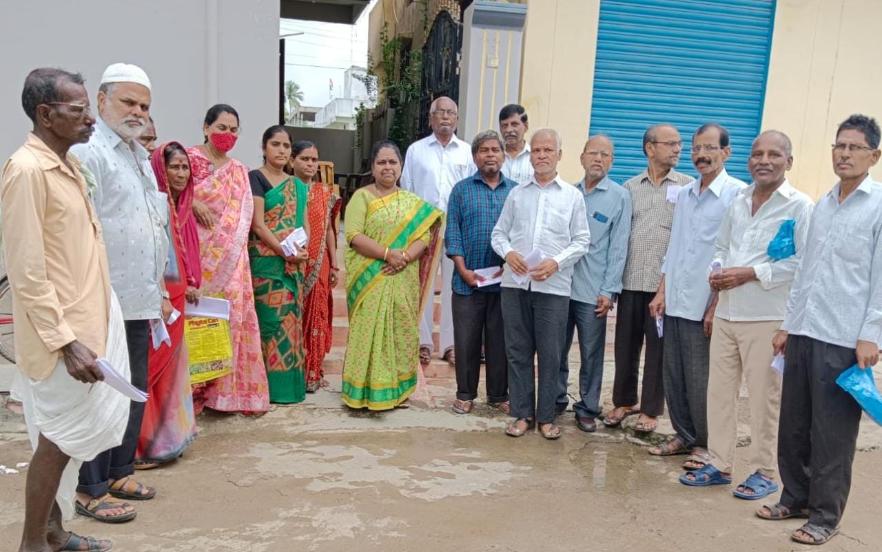 ఆసరాతో పేద‌ల‌కు చేయూత
