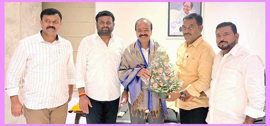 మీ తోడ్పాటుతో గ్రంథాల‌యాల అభివృద్ధి