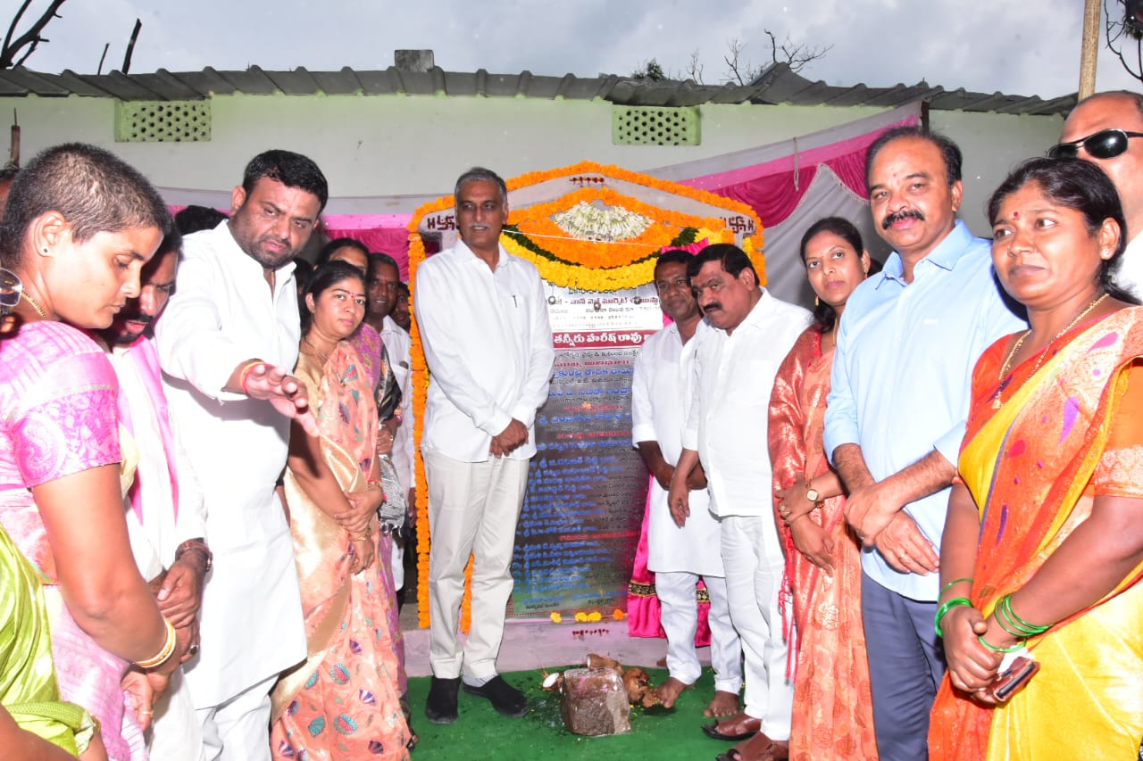 ప్రశంసల వైద్యంపై విమర్శలా..!