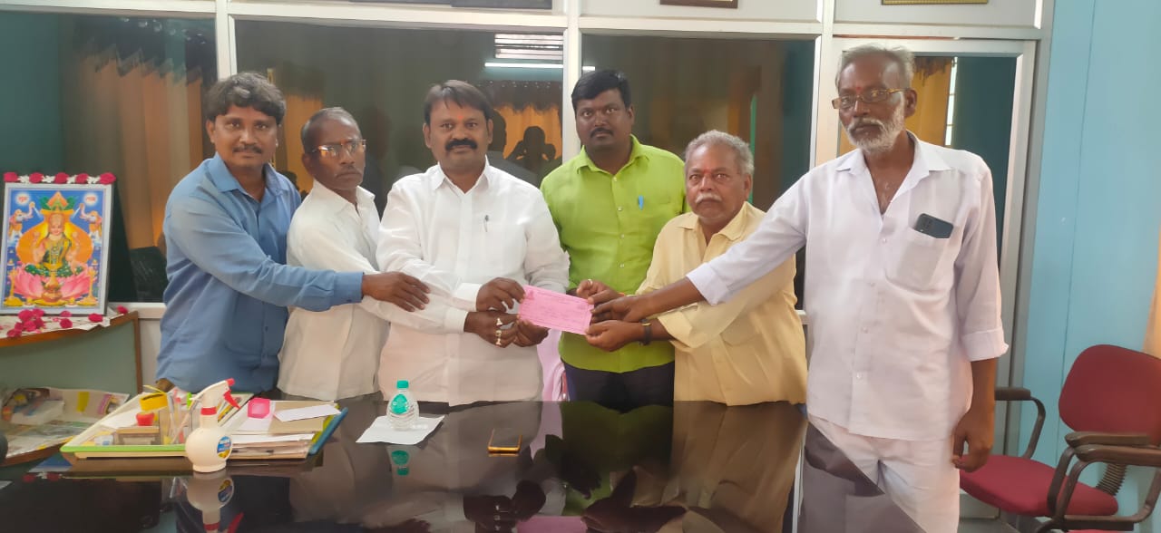 ఆల‌య నిర్మాణానికి విఠ‌ల్ నాయ‌క్ ఆర్థిక చేయూత‌