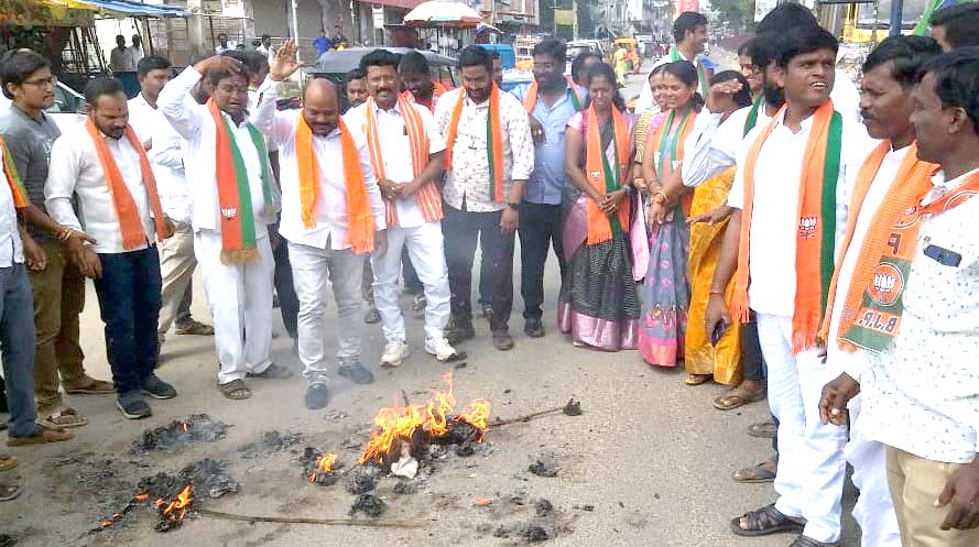 దమ్ముంటే కుట్రను నిరూపించండి