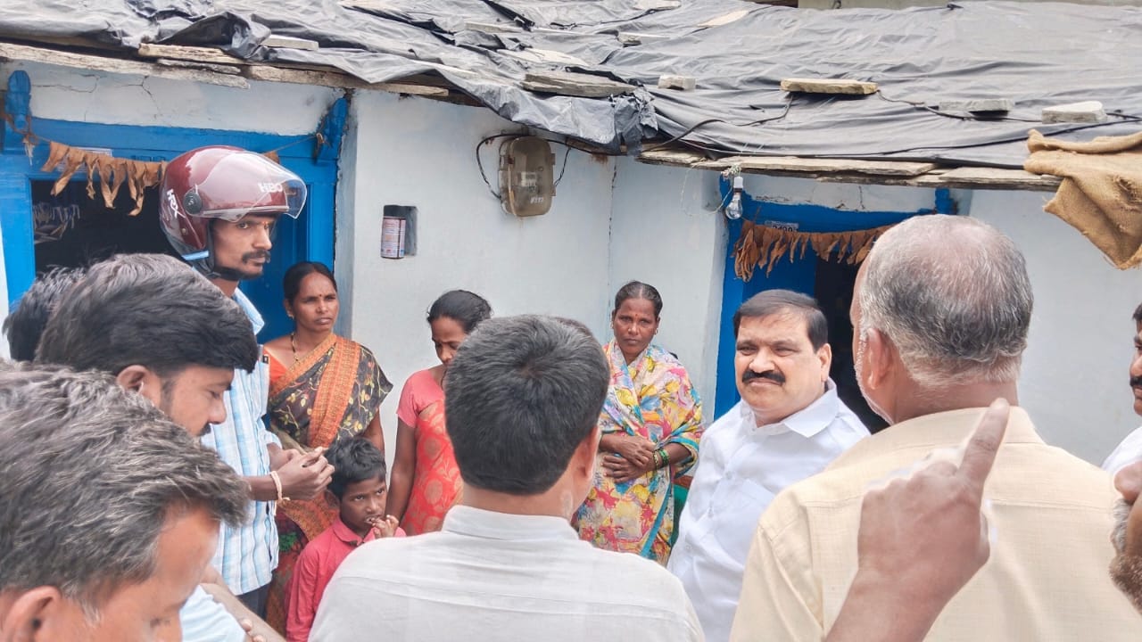 బాధిత కుటుంబాలకు అండగా ఉంటాం