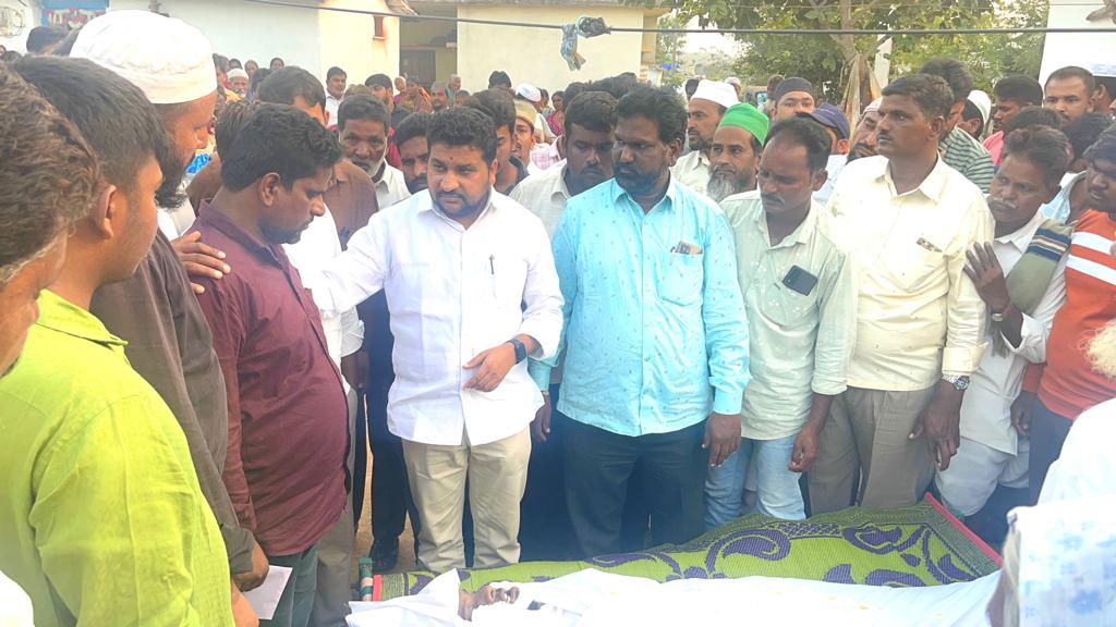 కూలీల మృతి దురదృష్టకరం
