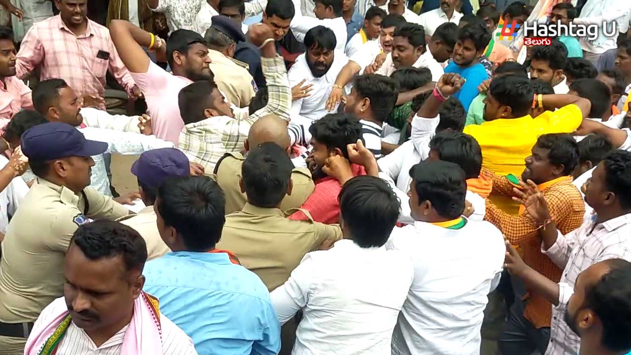 మునుగోడులో టీఆర్ఎస్, బీజేపీ బాహాబాహి