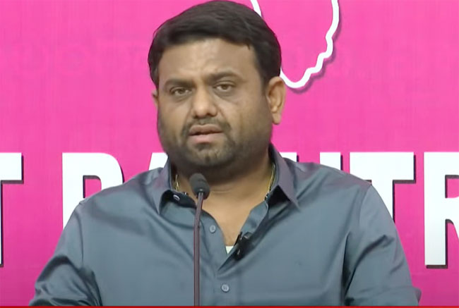 ఈడీ అస్త్రానికి లొంగే ప్రసక్తే లేదు