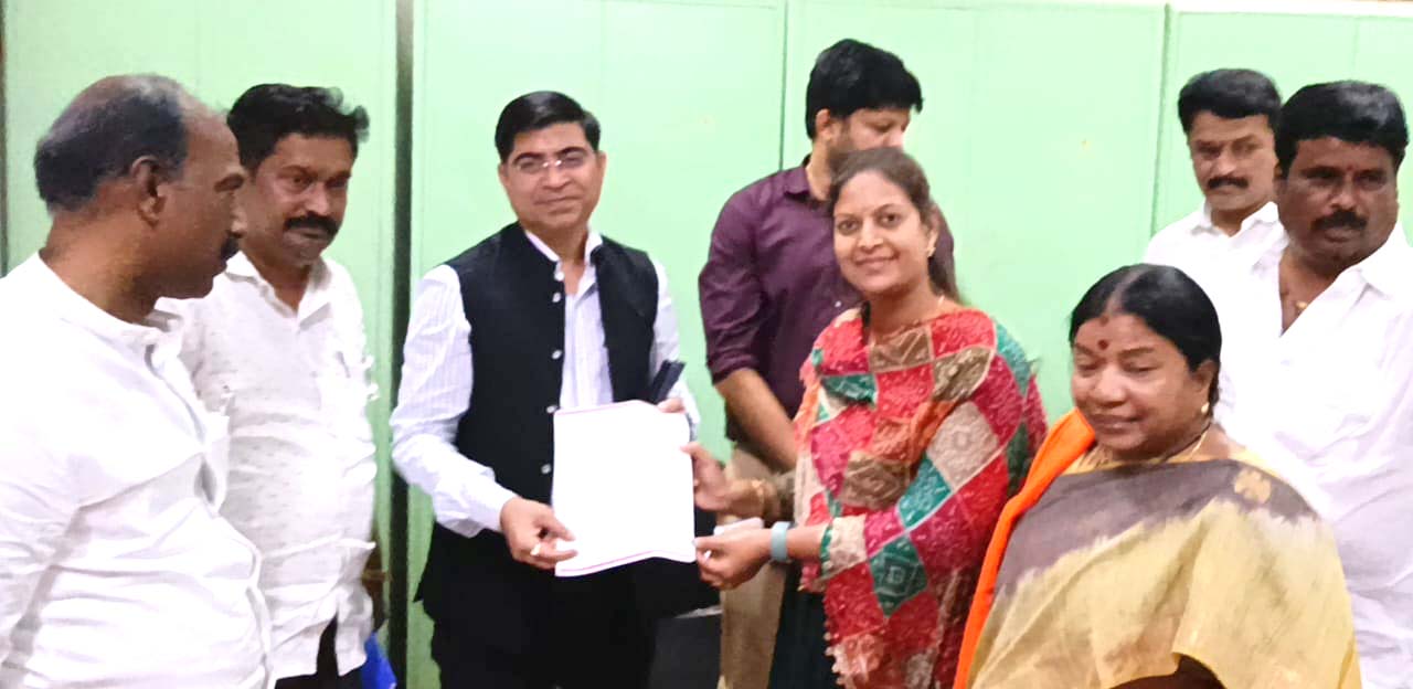 రైల్వే అండర్ బ్రిడ్జిని వేగవంతం చేయించండి