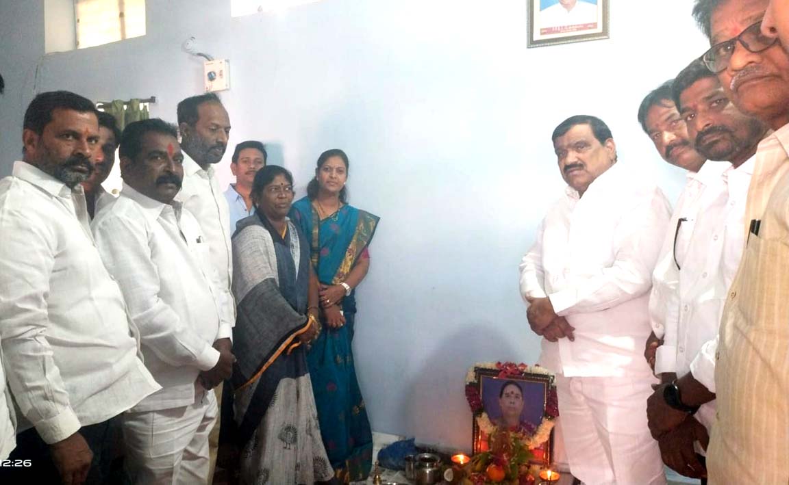 కమలమ్మకు ఎమ్మెల్సీ నివాళులు