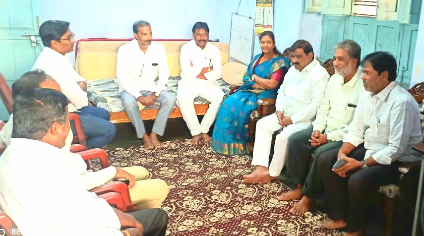 కమల్ అతహర్ ను పరామర్శించిన ఎమ్మెల్సీ