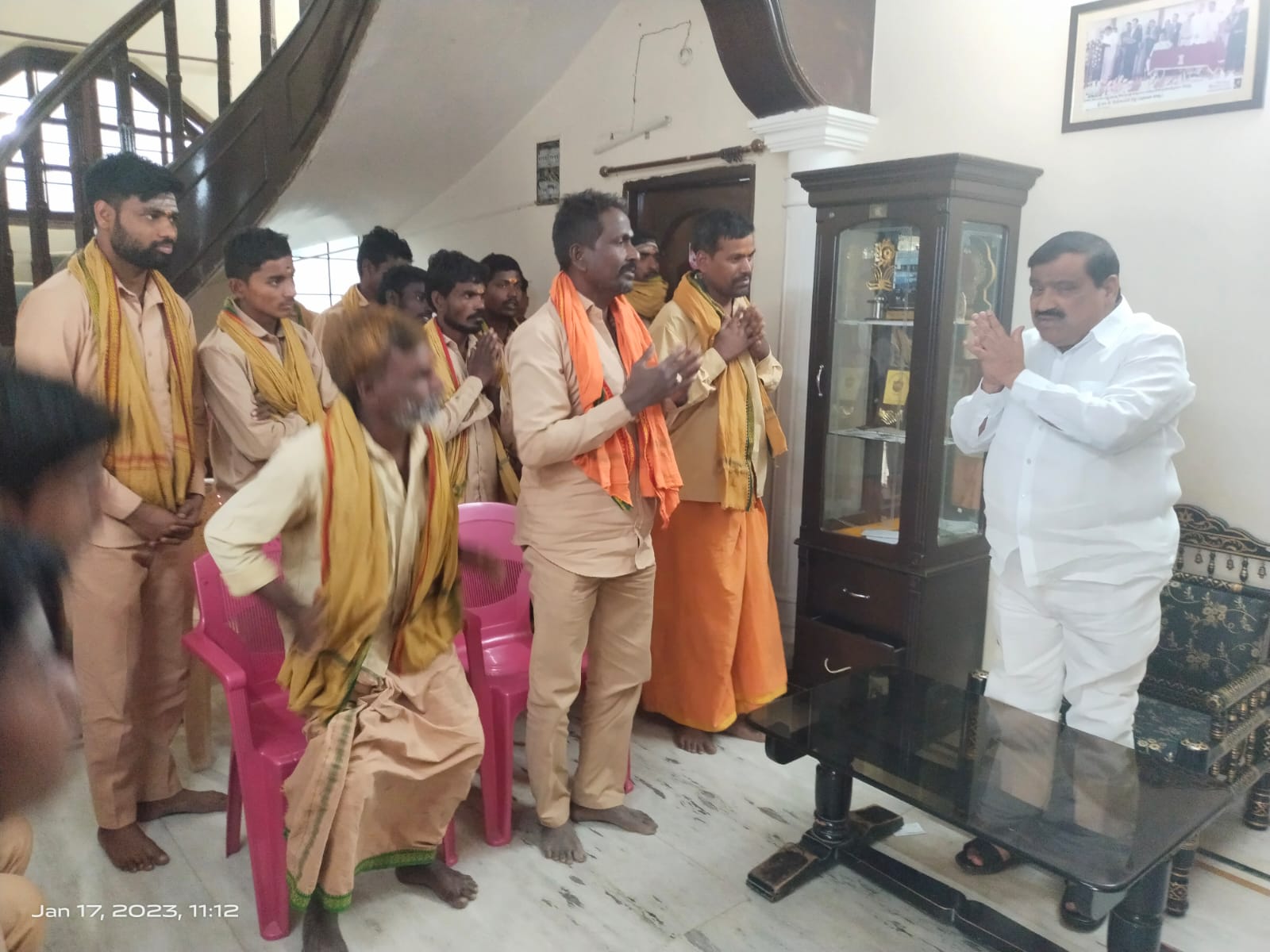 ఆశ్రమ ఏర్పాటుకు తోడ్పాటు