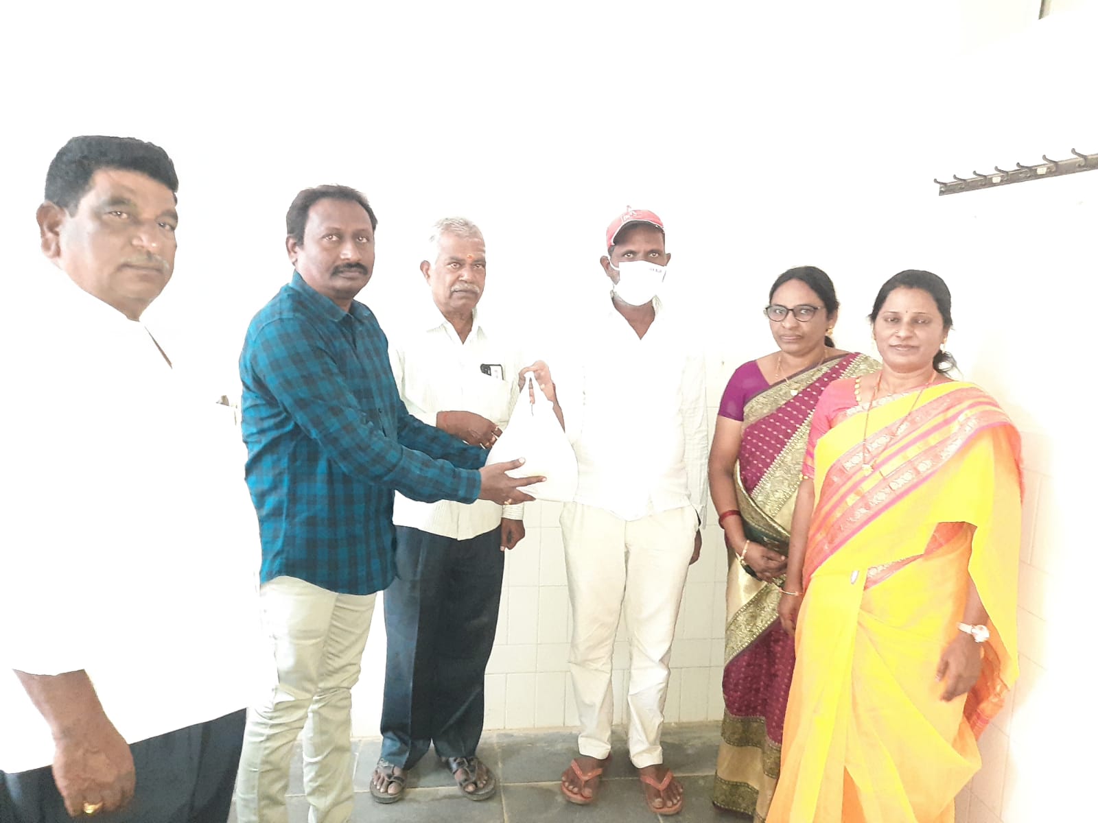 క్షయ బాధితులకు అండగా నిలవాలి