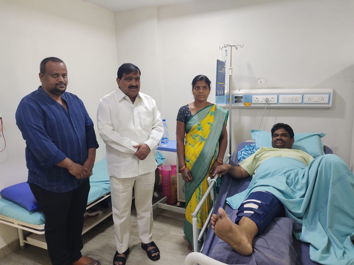 ఆసుపత్రిలో చేరిన బీఆర్ఎస్ యువనాయకులు