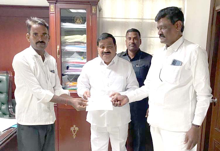 పేదల ఆరోగ్యానికి భరోసా