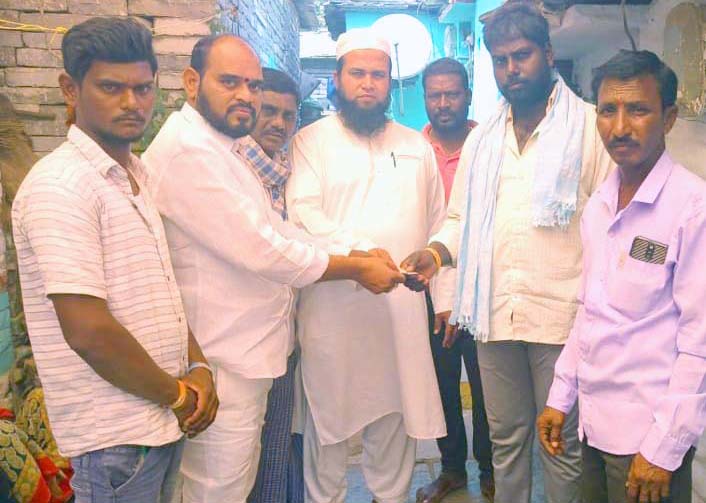 మృతుని కుటుంబానికి ఆర్థిక చేయూత