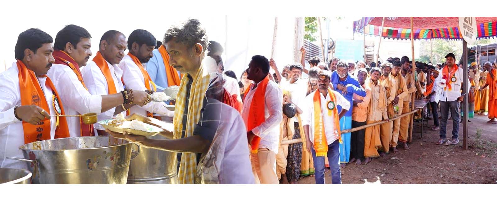 బావనోళ్ల భక్తుల సేవ..!