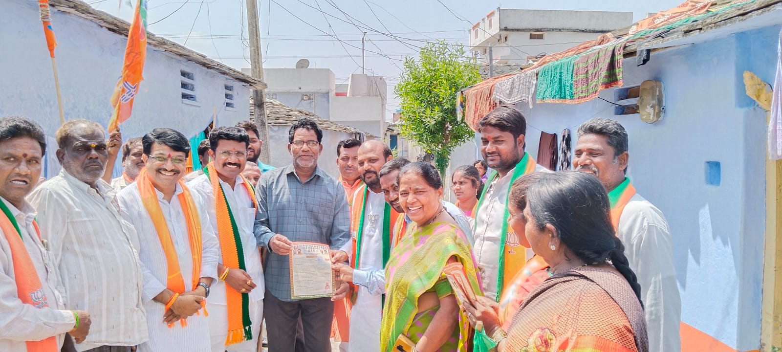 నరేంద్రమోడి పాలనకే జనం జేజేలు