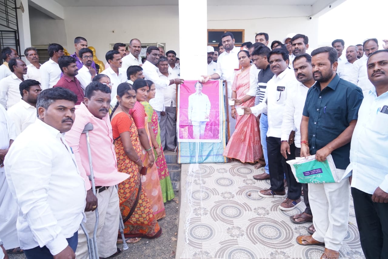 సెర్ఫ్ ఉద్యోగులకు సర్కారు అండ