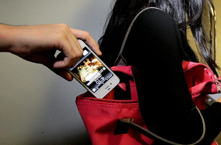 సెల్‌ ఫోన్‌ పోతే పట్టేసుకుంటారు..!