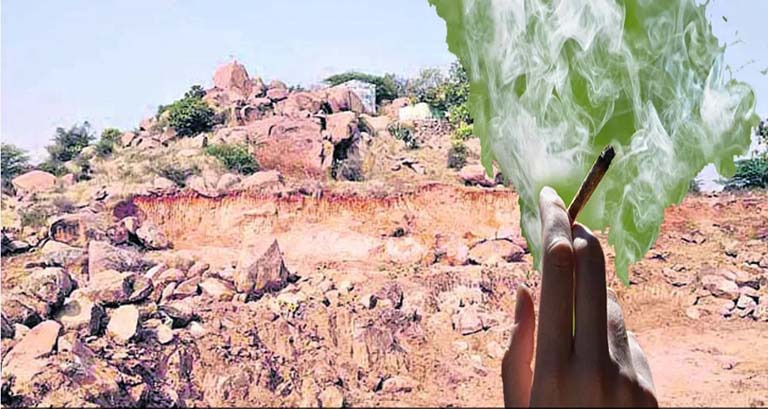 రెచ్చిపోయిన గంజాయి గ్యాంగ్‌