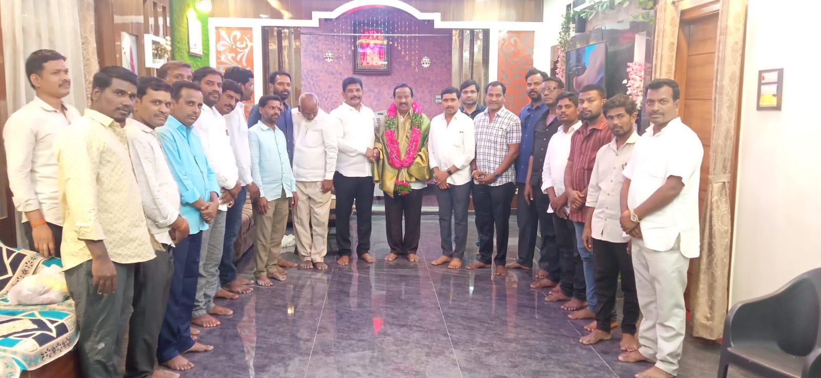 నేషనల్ అవార్డు పొందడం అభినందనీయం