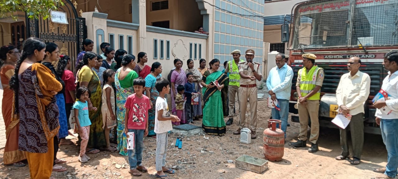 గ్యాస్ లీకేజీలపై అప్రమత్తంగా ఉండాలి