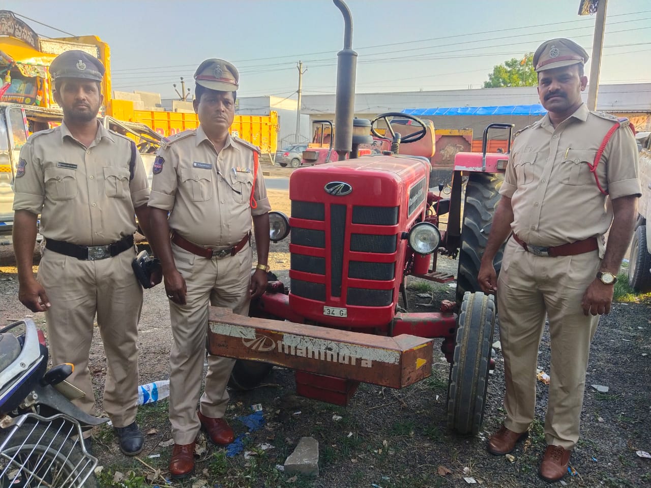 దొంగతనంగా ఇసుక రవాణా