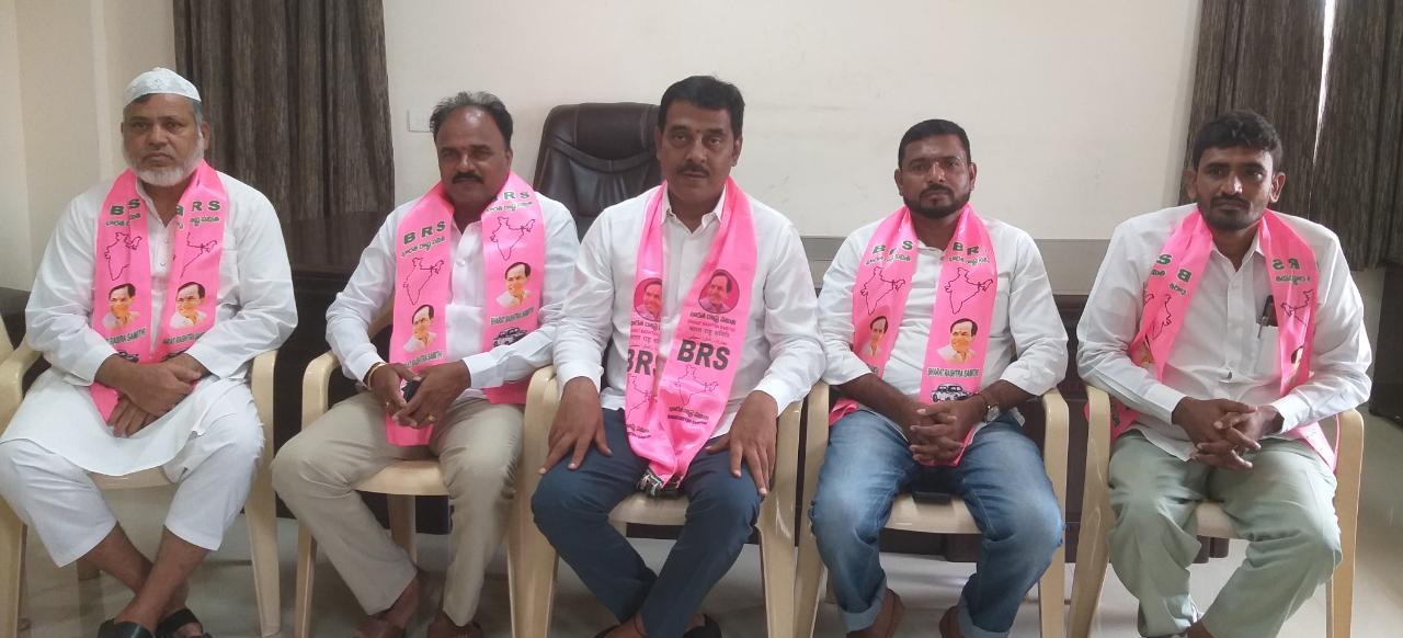 టిక్కెట్టుపై రాద్ధాంతమెందుకు..?