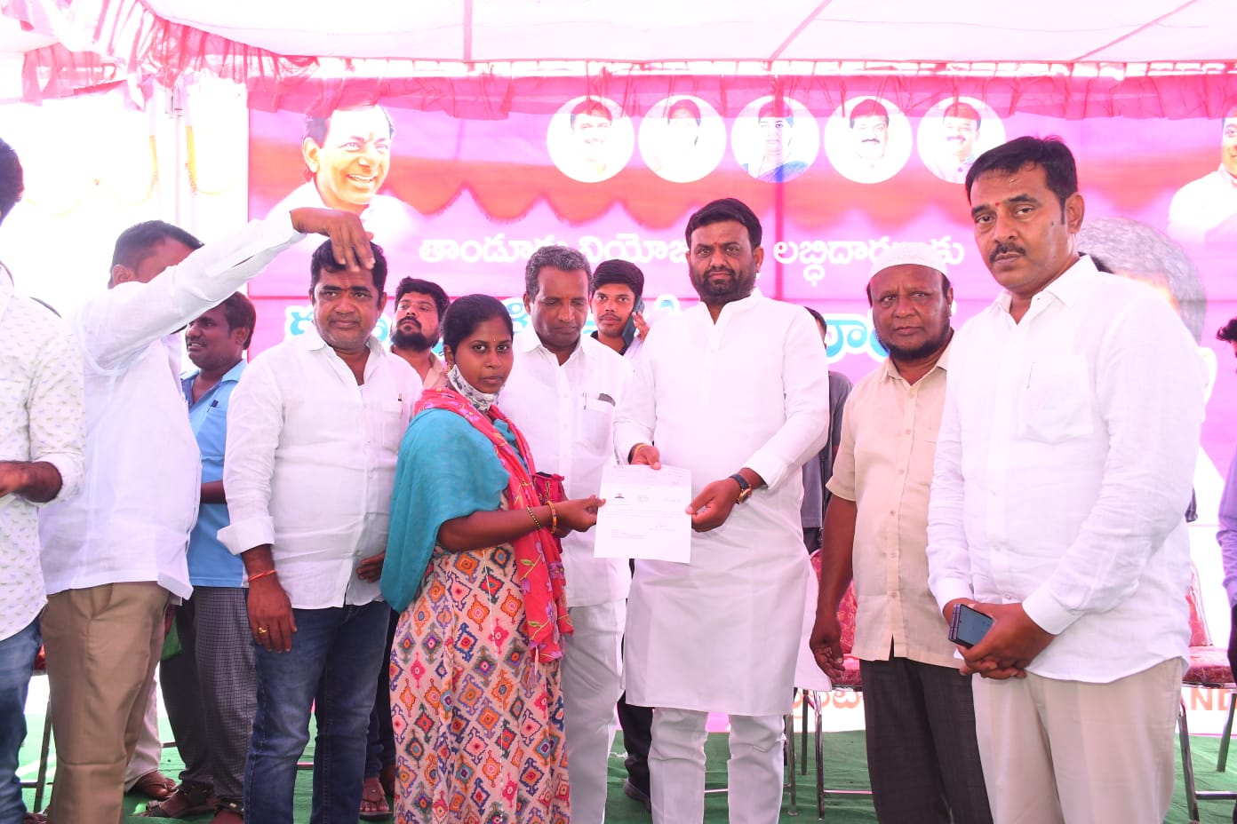 సీఎం రిలీఫ్‌ ఫండ్‌ పేదలకు అండ