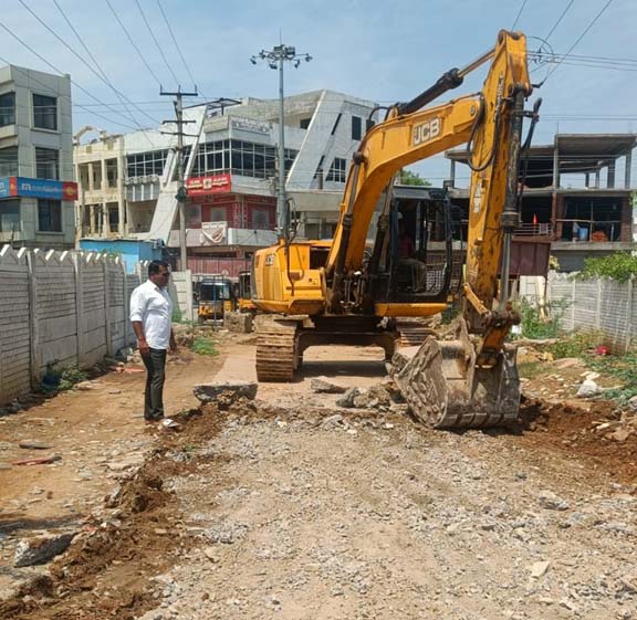 వార్డు అభివృద్ధికి కృషి