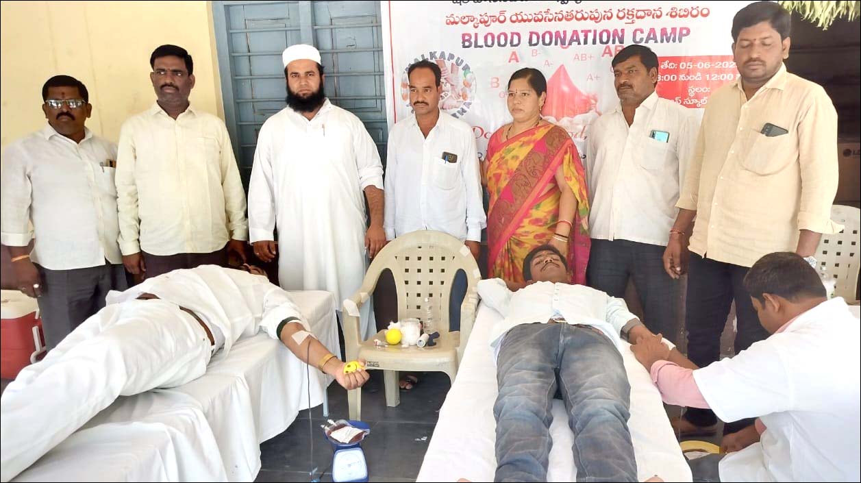 రక్తదానంతో మానవత్వం