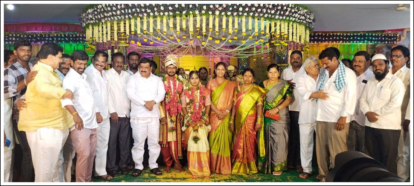 వివాహా వేడుకలో పాల్గొన్న ఎమ్మెల్సీ మహేందర్ రెడ్డి