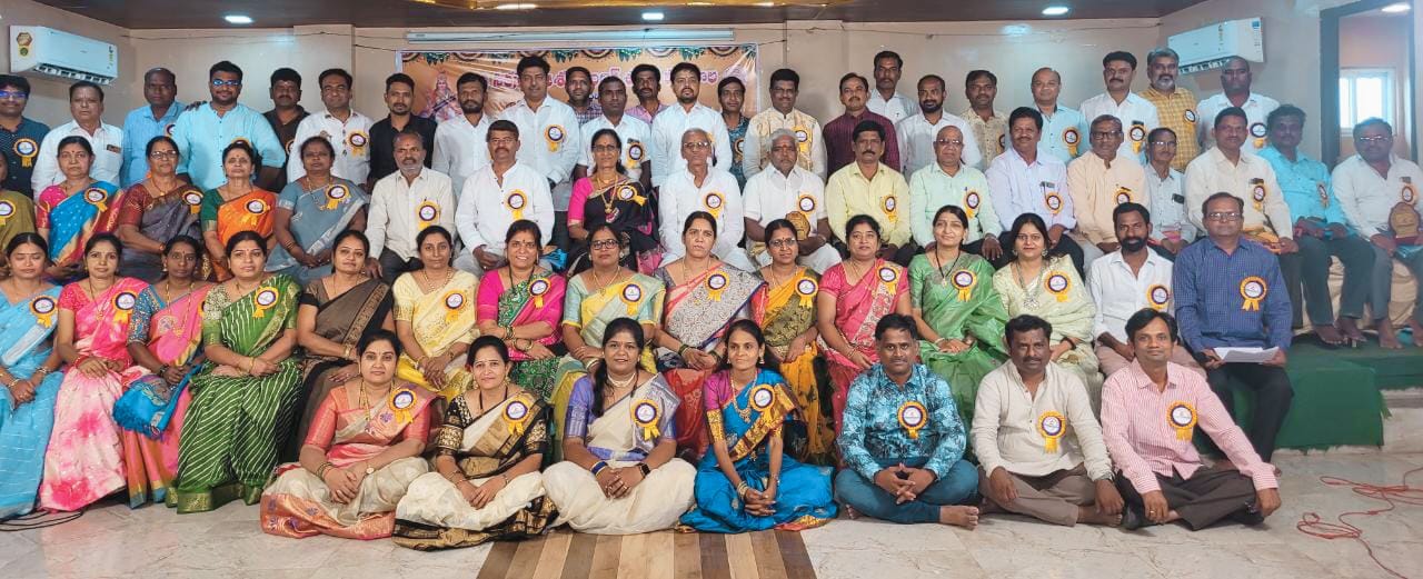 పూర్వ విద్యార్థుల సిల్వర్‌ జూబ్లీ..!