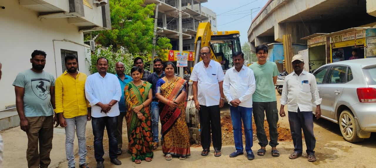 ఎమ్మెల్యే సహాకారంతో వార్డుల అభివృద్ధి