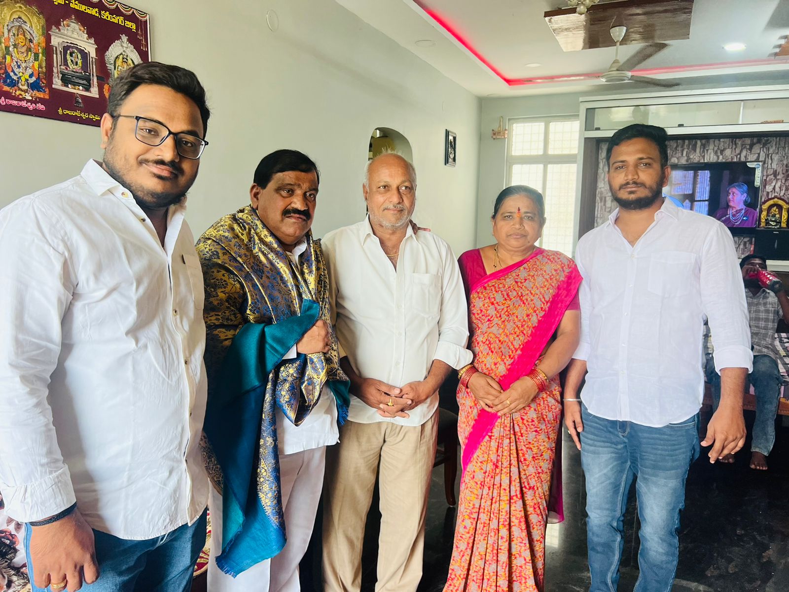 ఎమ్మెల్సీ రాజకీయ భేటి..!