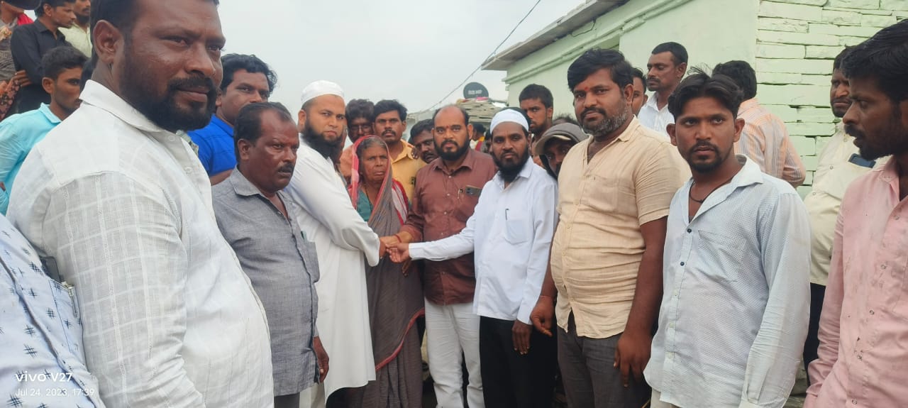 మానవత్వం చాటుకున్న ఆర్సీ గౌడ్