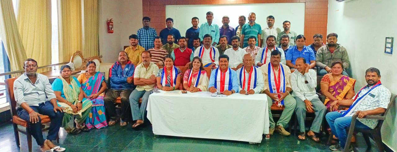 అసెంబ్లీ టిక్కెట్లు బీసీలకు ఇవ్వాలి