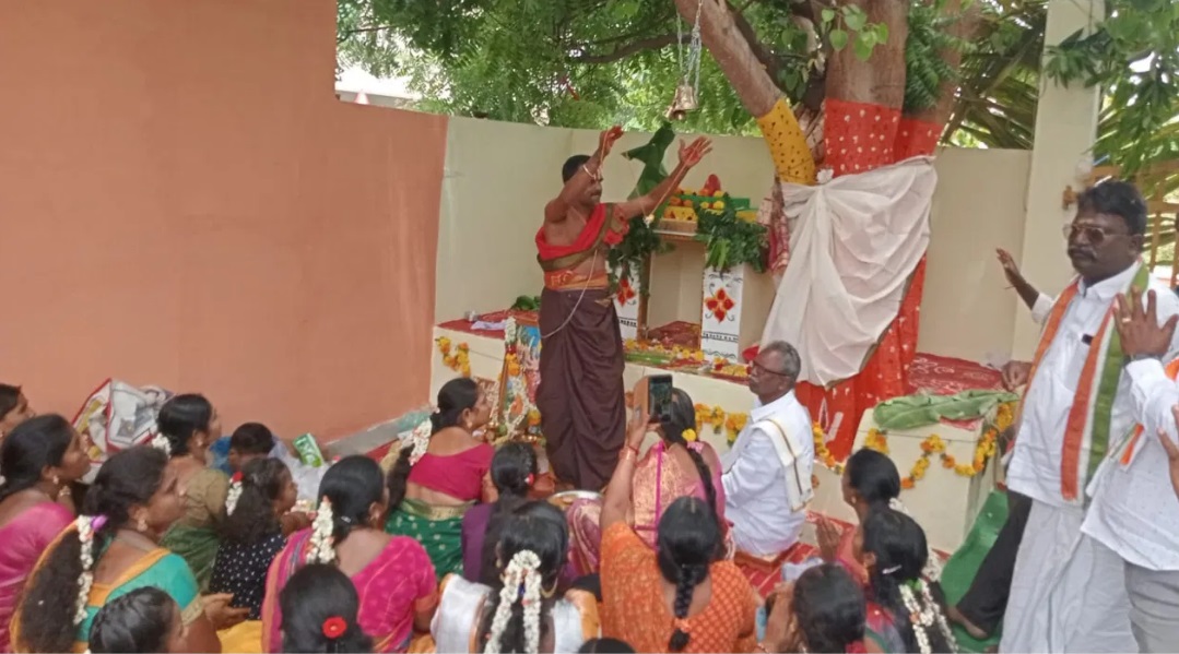 వేప చెట్టుకు, రావిచెట్టుకు పెళ్లి
