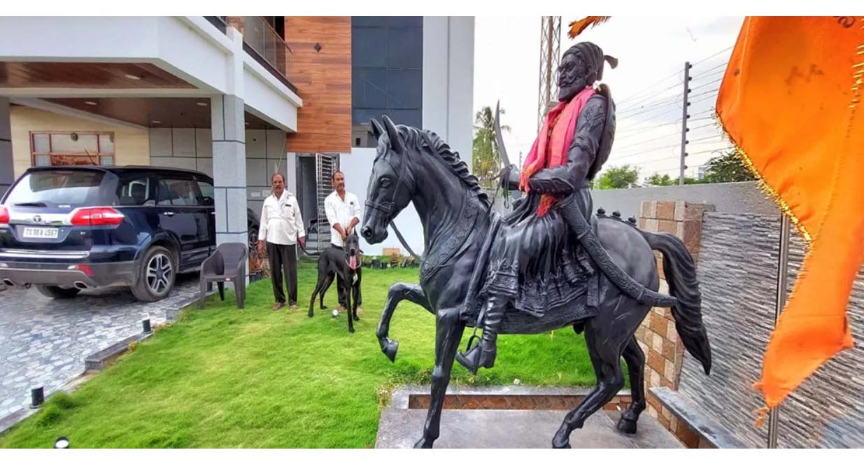 శివాజీ ఫ్యాన్‌ ఇక్కడ..!