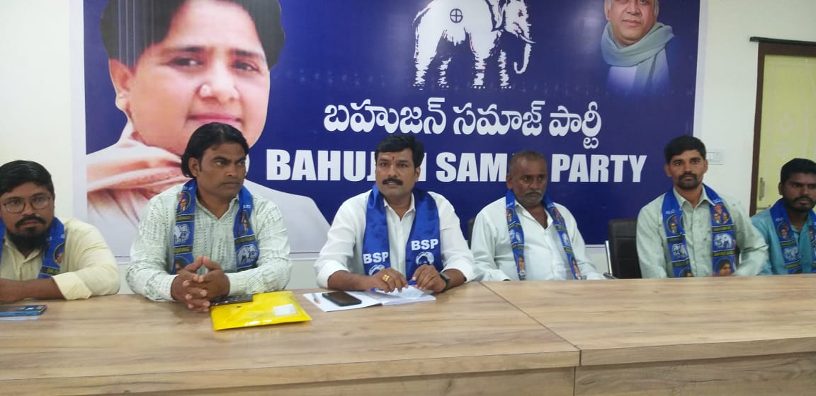 బీసీలను మోసం చేసేందుకు కుట్ర