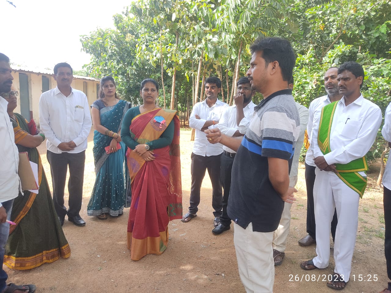 విద్యార్థులకు అసౌకర్యం కలిగిస్తే చర్యలు